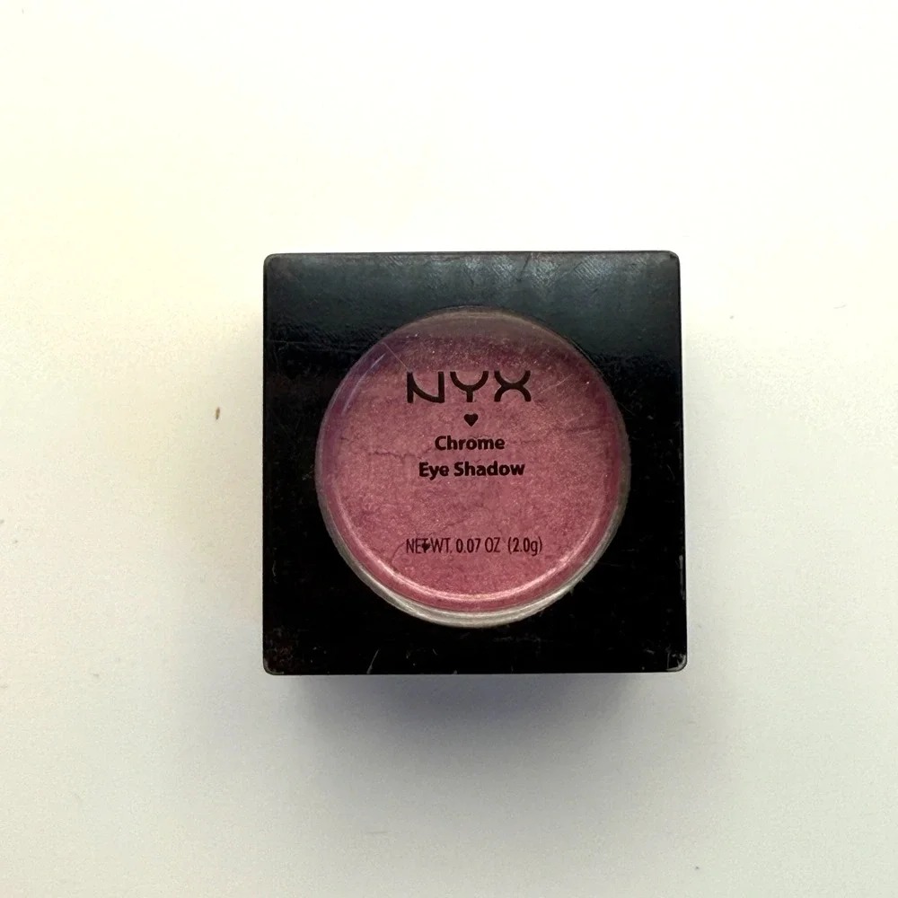 NYX Chrome‎ Eyeshadow CES58 Lemon Drop Purple Plum Makeup Cosmetic Beauty